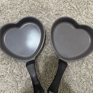 Heart-Shaped Gray Non-Stick Frying Pan Set